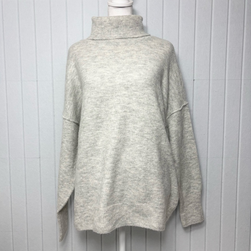 Vince Camuto Gray Turtleneck Sweater Size L